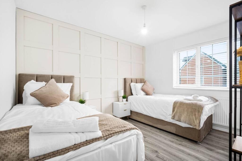 Stunning Modern Home In Birmingham Bagian luar foto