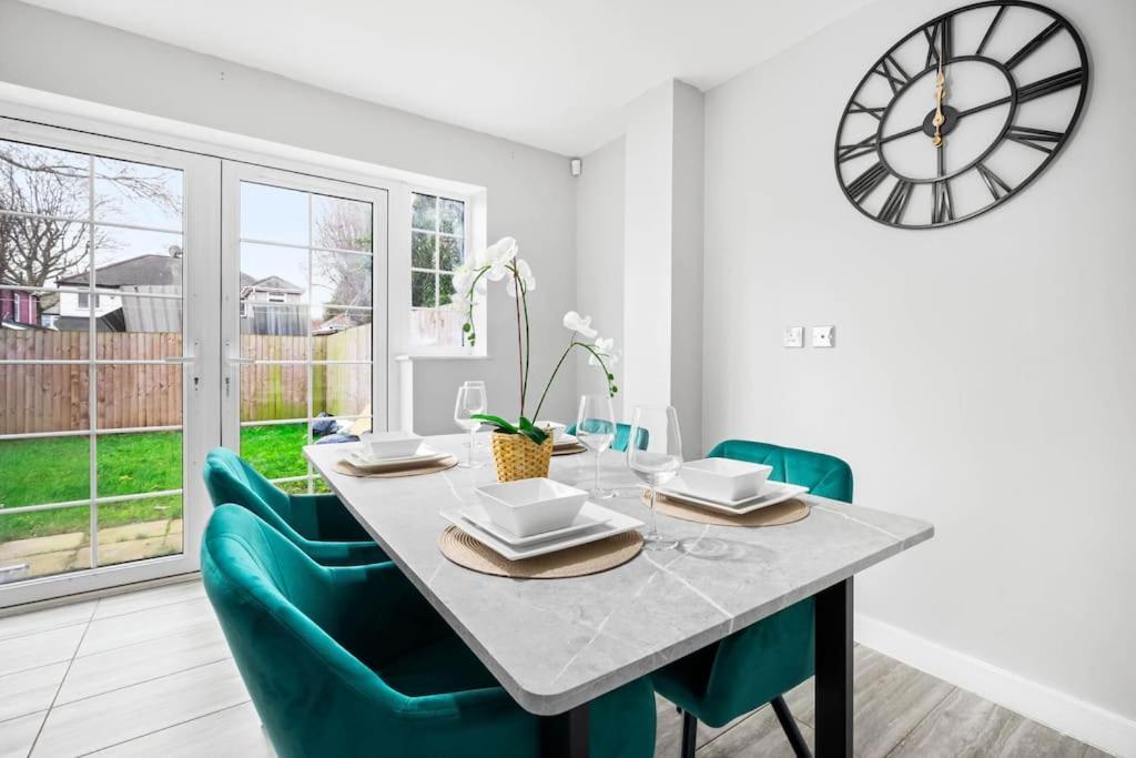 Stunning Modern Home In Birmingham Bagian luar foto